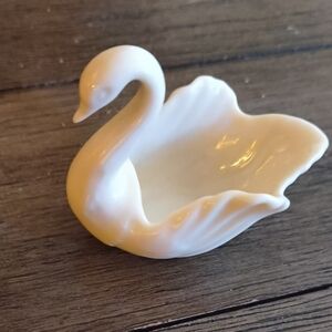 Lenox For The Bride Cream Swan Figurine